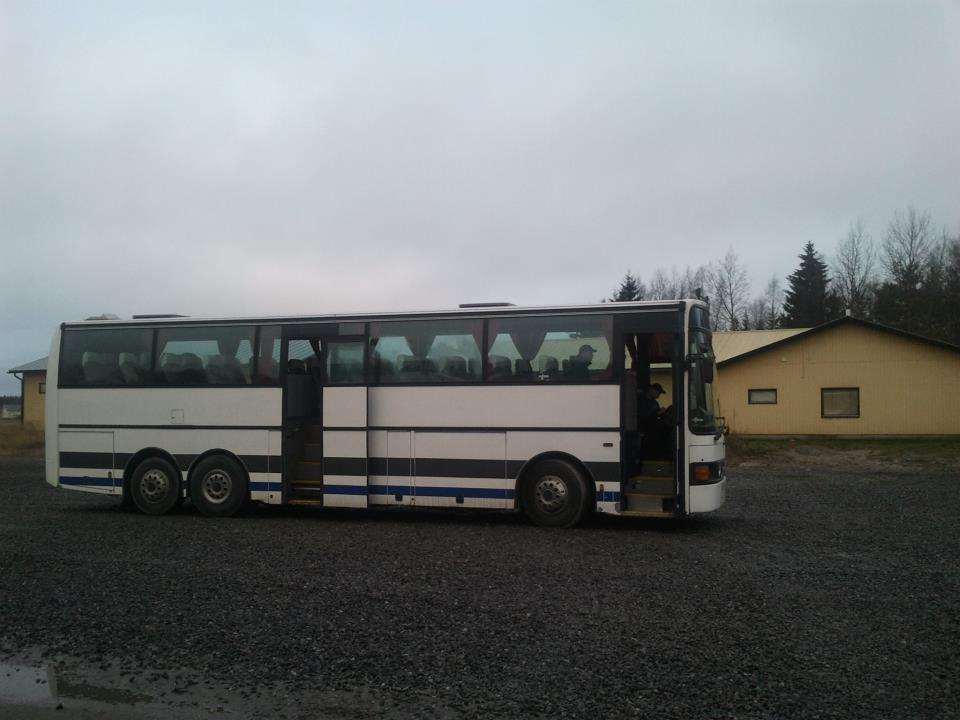 Ostohetkellä Ukkosen pihalla