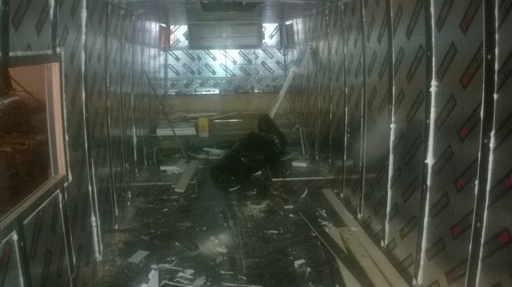 WP_20140603_001.jpg (225.18 KiB) Katsottu 32617 kertaa Sotkua... niin kuva kuin työmaakin...