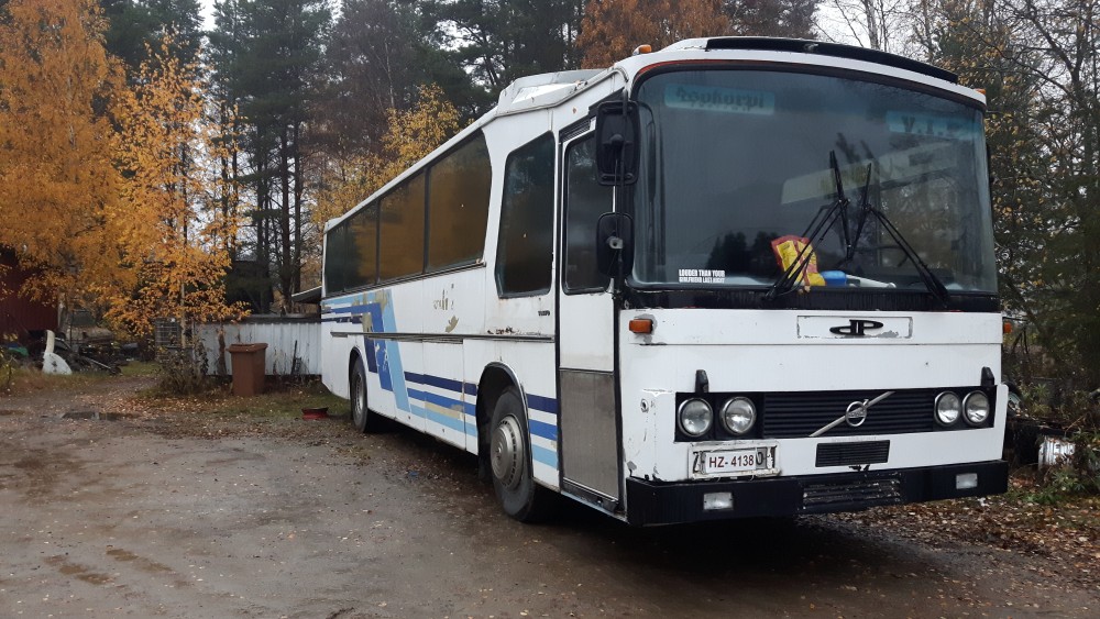 20171014_180156.jpg (4.98 MiB) Katsottu 36141 kertaa Juuri pihaan taiteltu tuore hankinta.