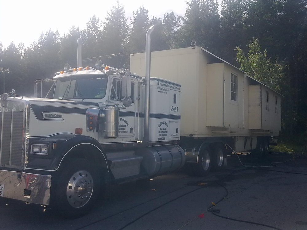 Kenworth slide out.jpg