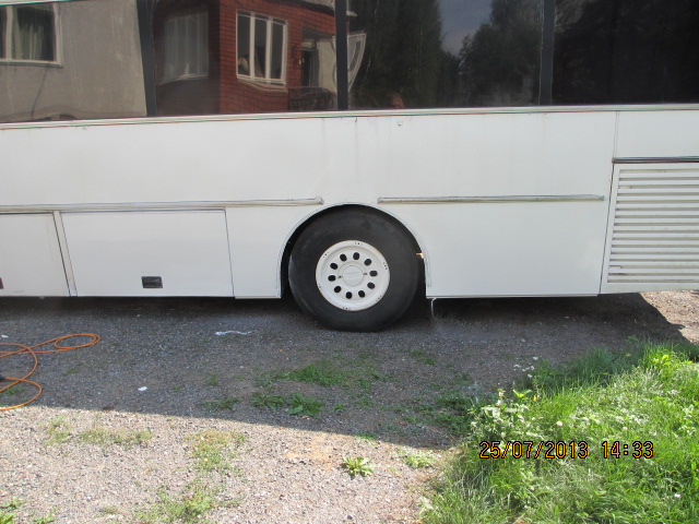 002.JPG