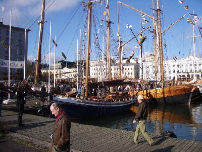Purjelaivoja.jpg